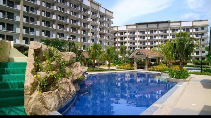 Acacia Estates Taguig Manila Exterior foto